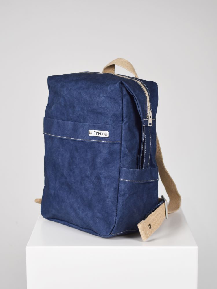 zaino-hobo-medio-in-carta-blu-2